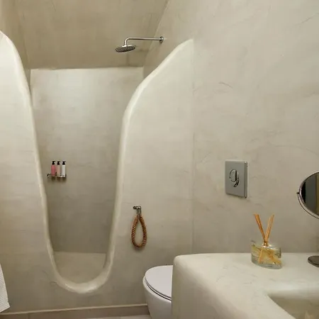 El Verano Hotel