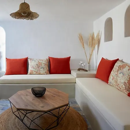 El Verano Hotel *